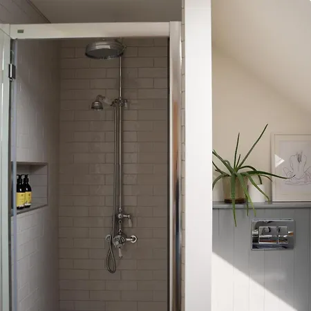 The Roost Apartment Westport