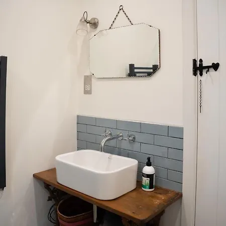 Apartment The Roost Westport