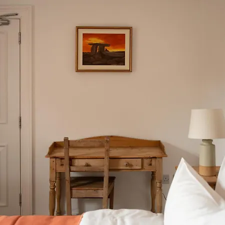 The Roost Apartment Westport