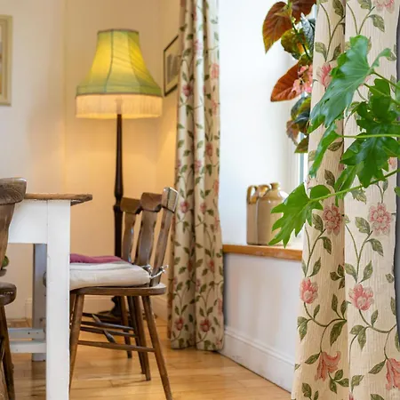 Apartment The Roost Westport